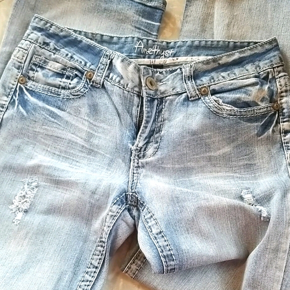 Amethyst Jeans Denim - Amethyst Jean's light wash great fit